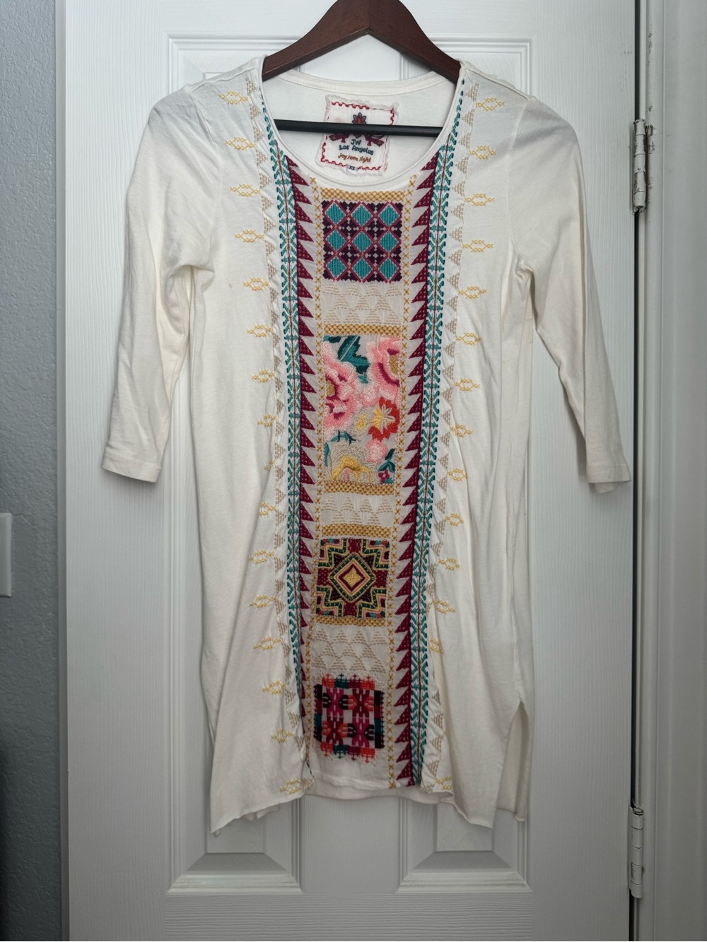 Johnny Was Embroidered Tunic Top in White